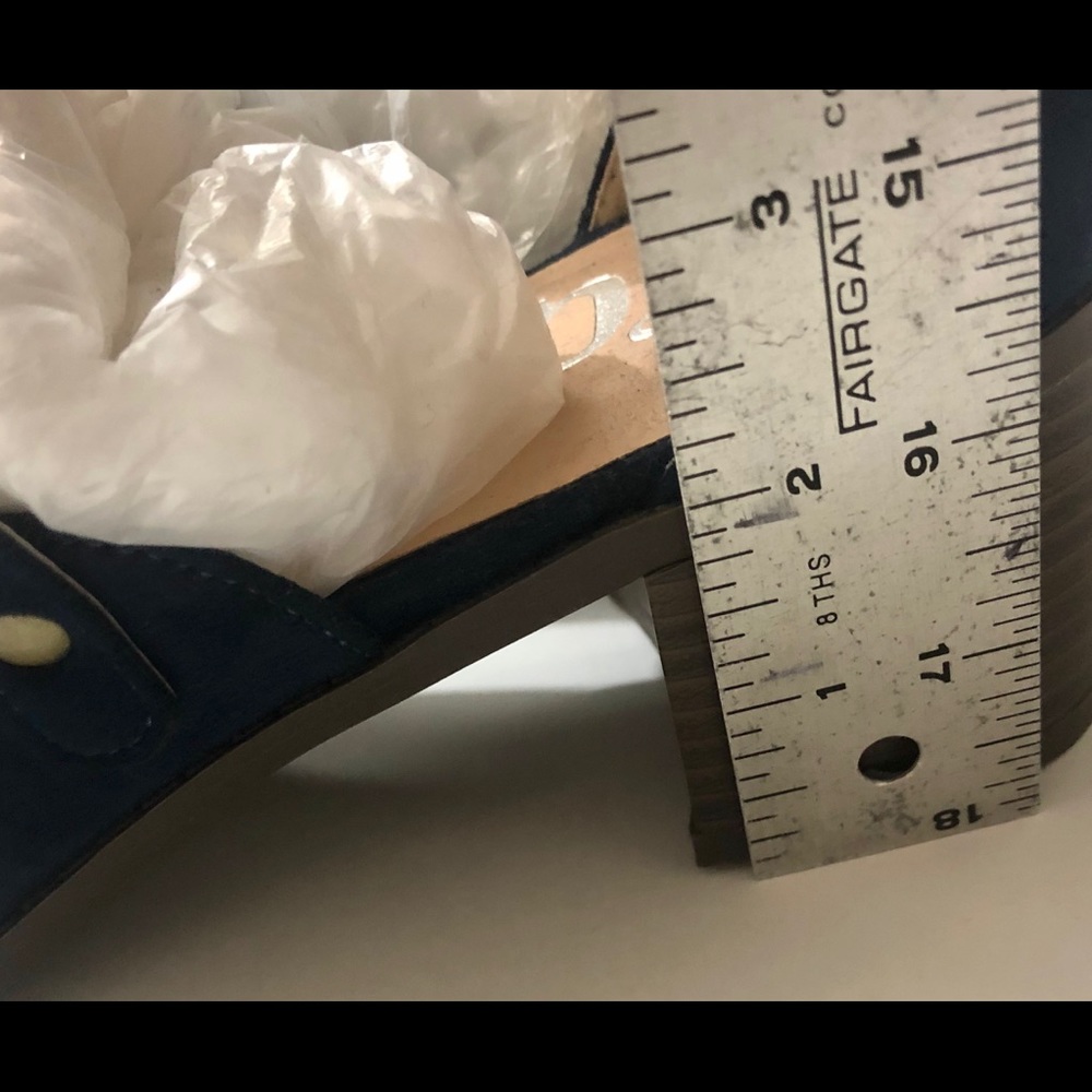 Journee Collection Arbor Blue Sandal - Picture 13 of 15